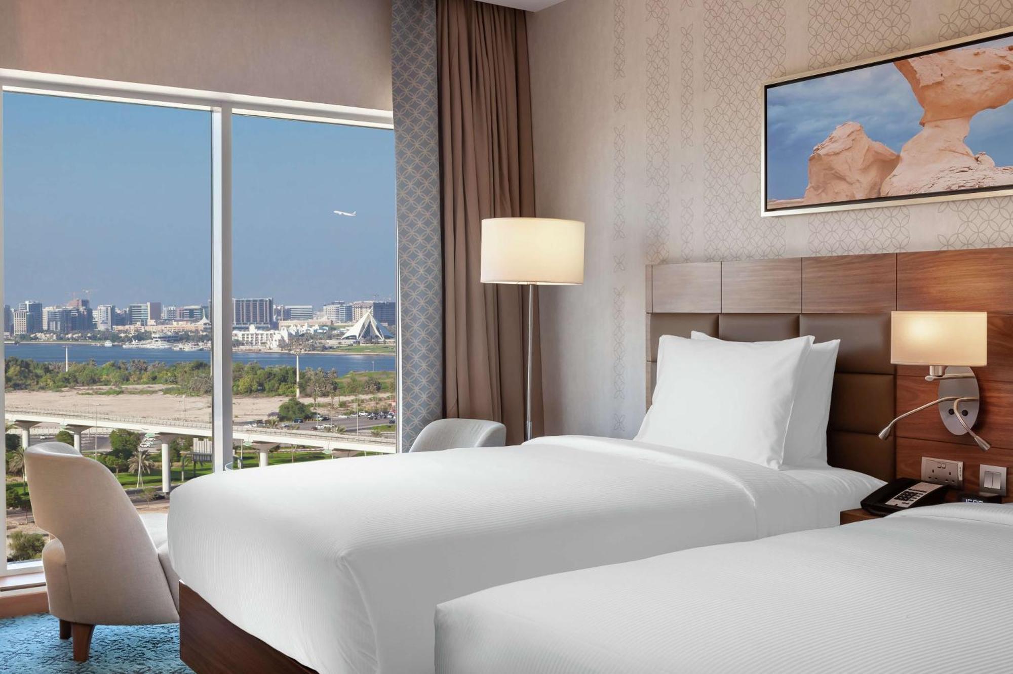 Готель Doubletree By Hilton Al Jadaf 4*