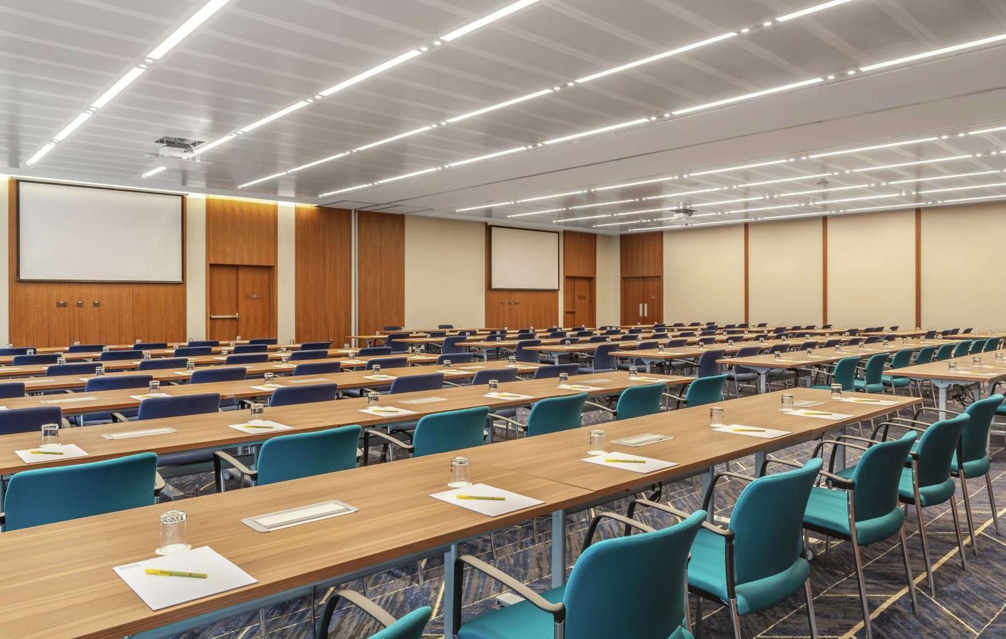 Doubletree By Hilton Al Jadaf Готель