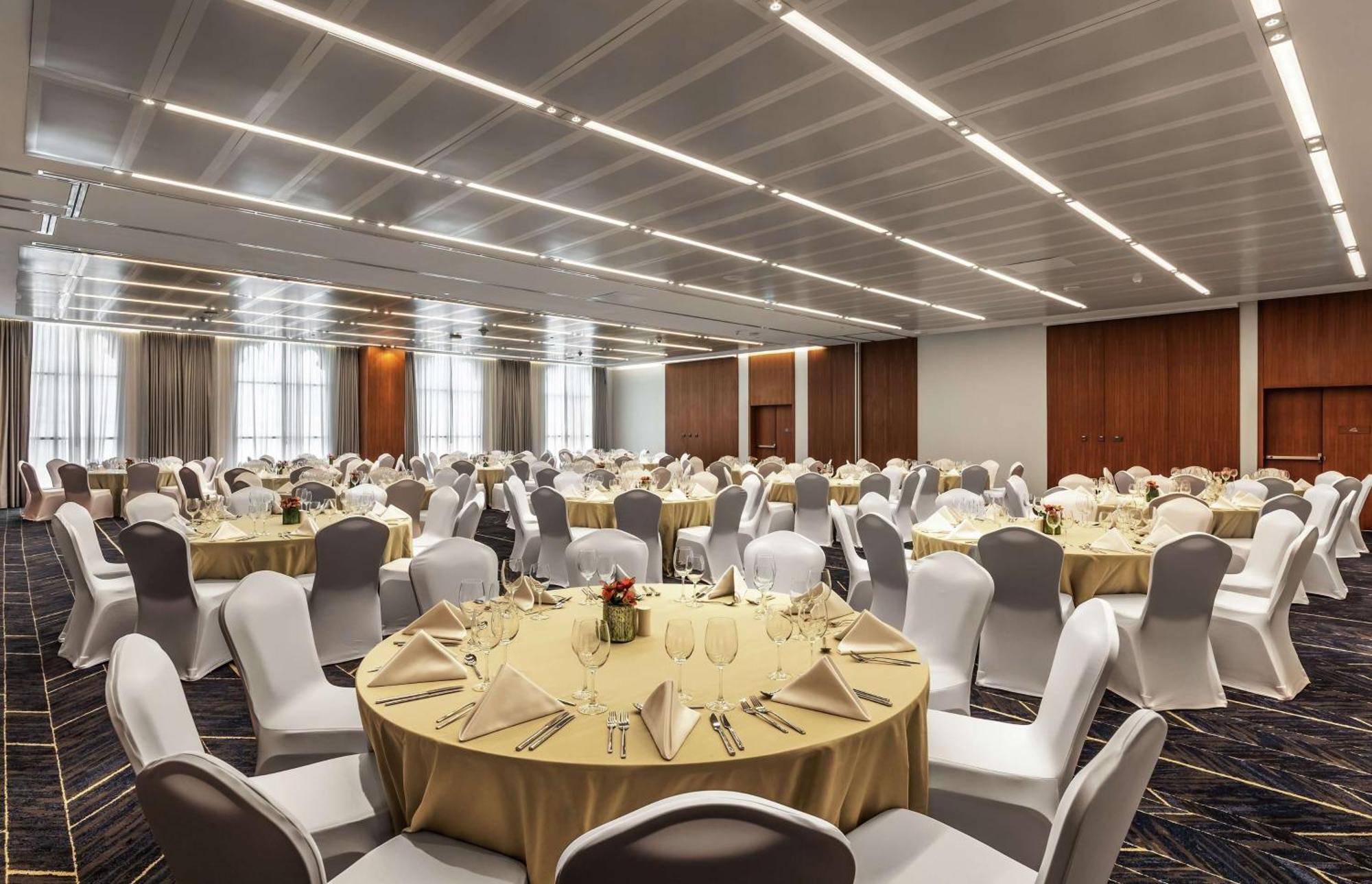 Doubletree By Hilton Al Jadaf Дубай