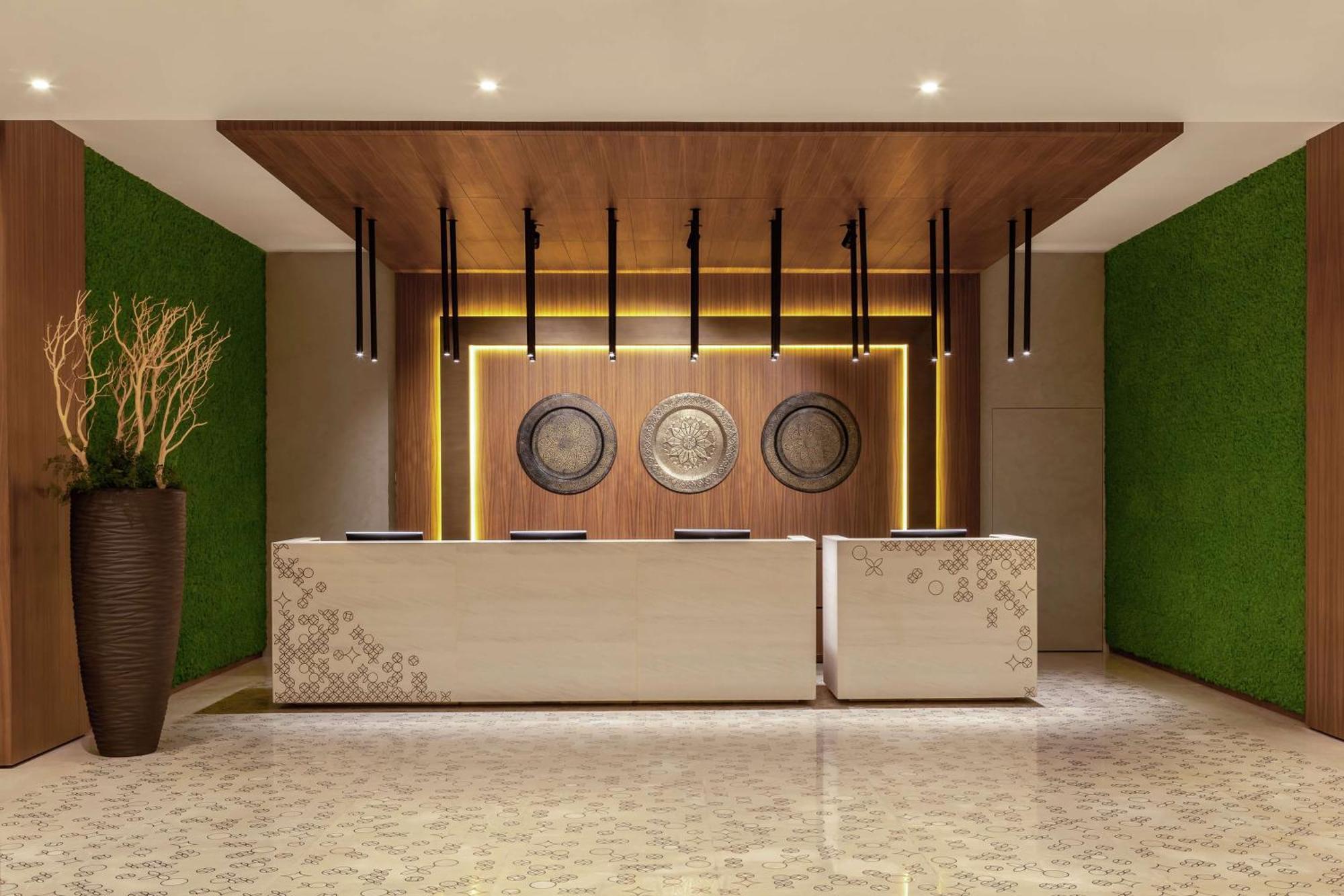 Doubletree By Hilton Al Jadaf Готель Дубай